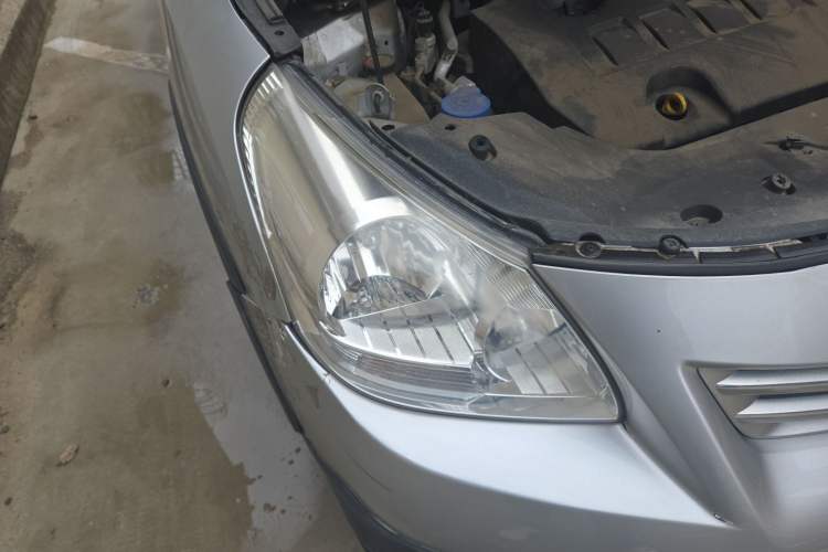 Used Toyota Verso 2014 Starlight 180E CVT Elite Edition Right Front Headlight