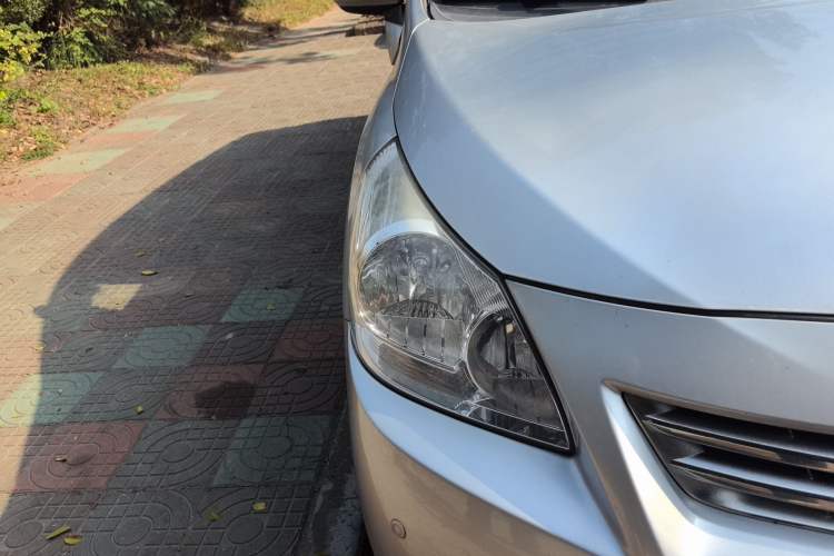 Used Toyota Verso 2014 Starlight 180G CVT Comfortable Multi-Function Edition Right Front Headlight