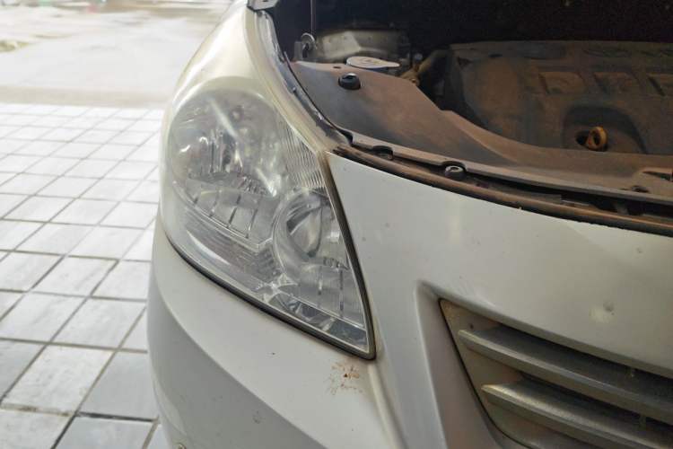 Used Toyota Verso 2014 Starlight 180E CVT Elite Edition Right Front Headlight