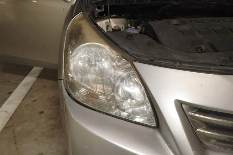 Used Toyota Verso 2014 Starlight 180E CVT Elite Multi-Function Edition Right Front Headlight