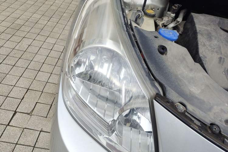 Used Toyota Verso 2014 Starlight 180E CVT Elite Edition Right Front Headlight