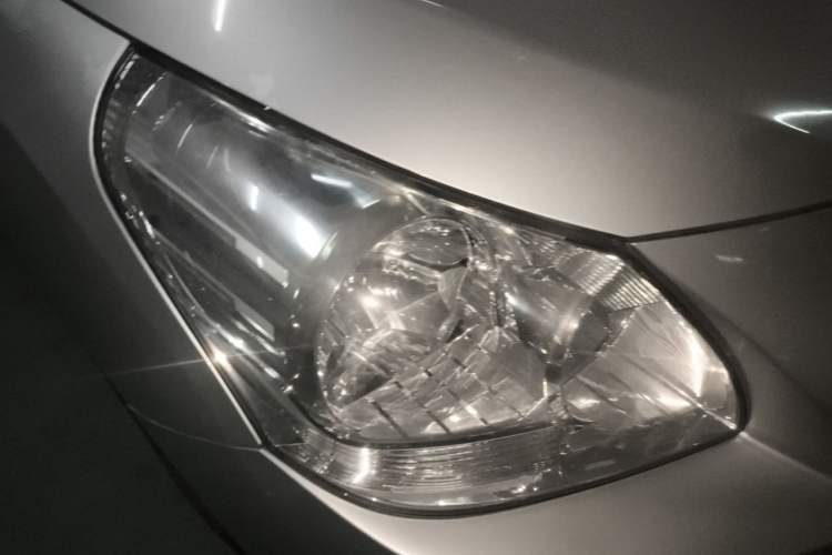 Used Toyota Verso 2014 Starlight 180E CVT Elite Edition Right Front Headlight