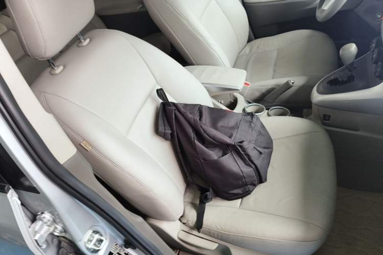 Used Toyota Verso 2014 Starlight 180E CVT Elite Edition Right Front Seat