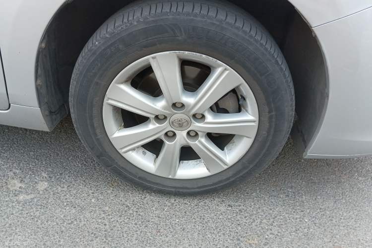 Used Toyota Verso 2014 Starlight 180E CVT Elite Edition Right Front Wheel Hub