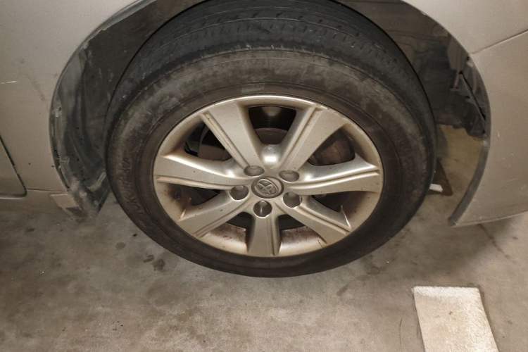 Used Toyota Verso 2014 Starlight 180E CVT Elite Multi-Function Edition Right Front Wheel Hub