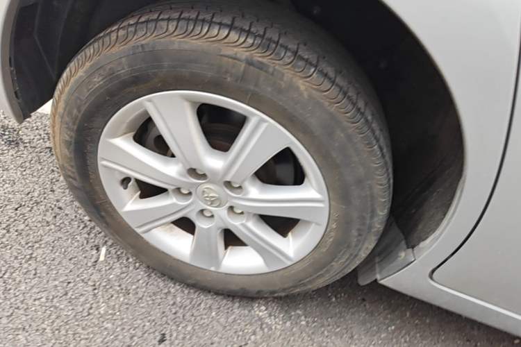Used Toyota Verso 2014 Starlight 180E CVT Elite Edition Right Rear Wheel Hub