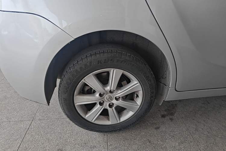 Used Toyota Verso 2014 Starlight 180E CVT Elite Edition Right Rear Wheel Hub