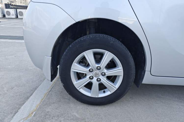 Used Toyota Verso 2014 Starlight 180E CVT Elite Edition Right Rear Wheel Hub