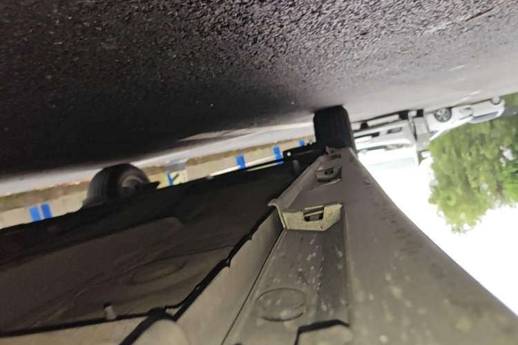 Used Toyota Verso 2014 Starlight 180E CVT Elite Edition Right Side Sill