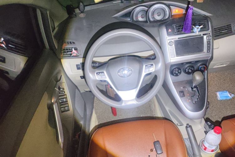 Used Toyota Verso 2014 Starlight 180E CVT Elite Edition Steering Wheel