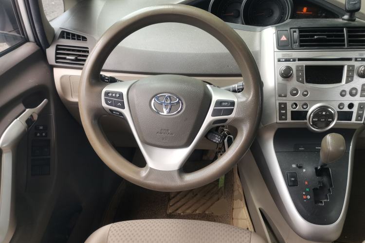 Used Toyota Verso 2014 Starlight 180G CVT Comfort Edition Steering Wheel