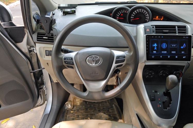 Used Toyota Verso 2014 Starlight 180E CVT Elite Edition Steering Wheel