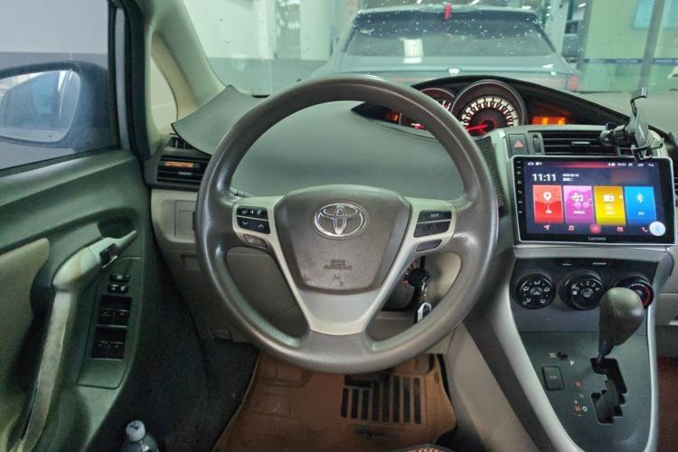Used Toyota Verso 2014 Starlight 180E CVT Elite Edition Steering Wheel