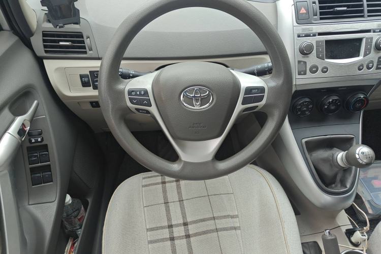 Used Toyota Verso 2014 Starry 180E Manual Elite Edition Steering Wheel