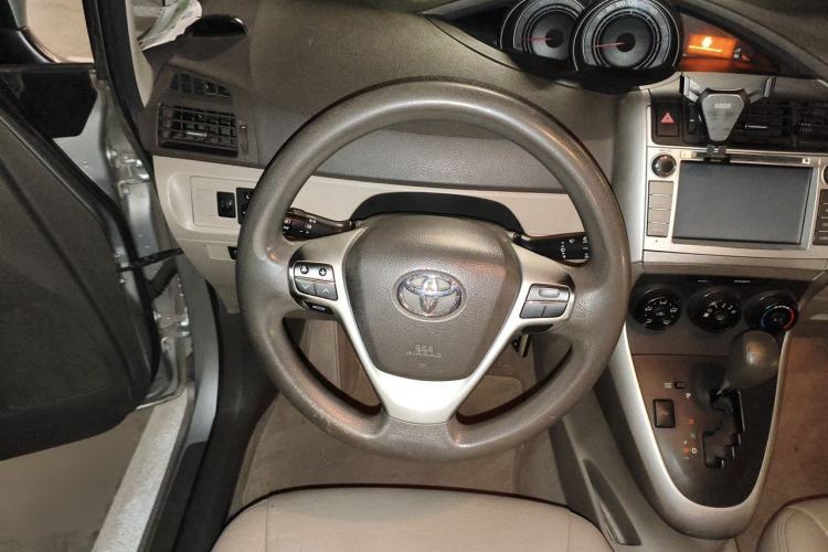 Used Toyota Verso 2014 Starlight 180E CVT Elite Multi-Function Edition Steering Wheel