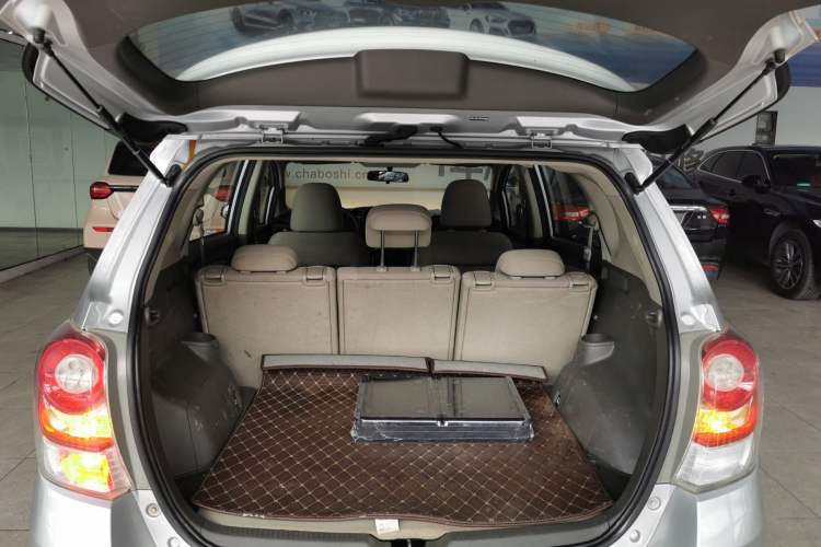 Used Toyota Verso 2014 Starlight 180E CVT Elite Edition Trunk