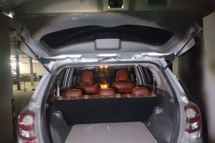 Used Toyota Verso 2014 Starlight 180E CVT Elite Edition Trunk
