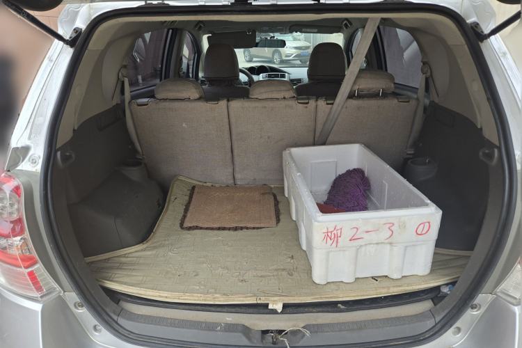 Used Toyota Verso 2014 Starlight 180E CVT Elite Edition Trunk