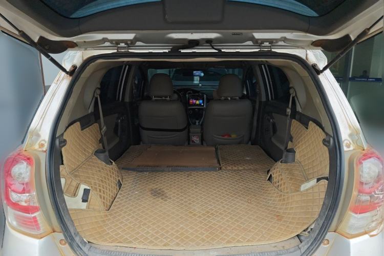 Used Toyota Verso 2014 Starlight 180E CVT Elite Edition Trunk