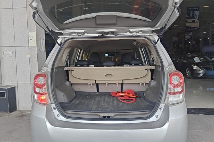 Used Toyota Verso 2014 Starlight 180E CVT Elite Edition Trunk