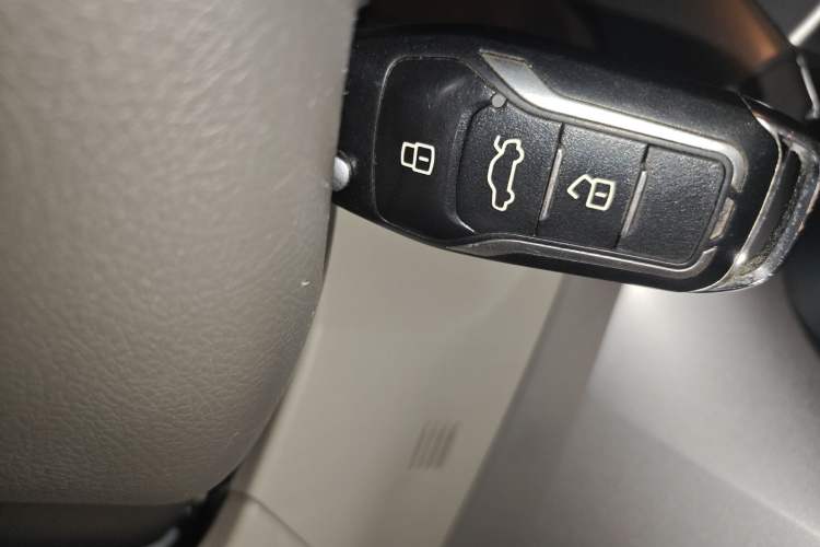 Used Toyota Verso 2014 Starlight 180E CVT Elite Edition Vehicle Key