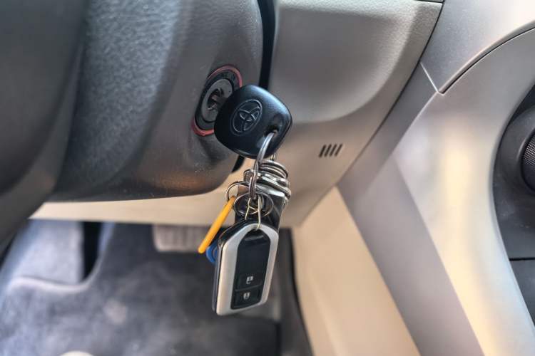 Used Toyota Verso 2014 Starlight 180E CVT Elite Edition Vehicle Key