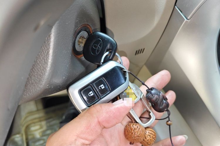 Used Toyota Verso 2014 Starlight 180E CVT Elite Edition Vehicle Key