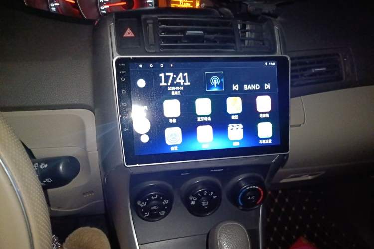 Used Toyota Verso 2014 Starlight 180E CVT Elite Edition Audio And AC Panel