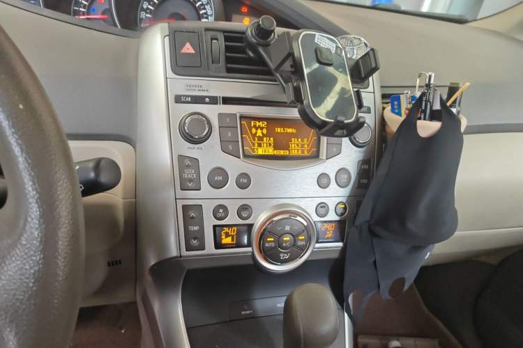 Used Toyota Verso 2014 Starlight 180G CVT Comfort Edition Audio And AC Panel