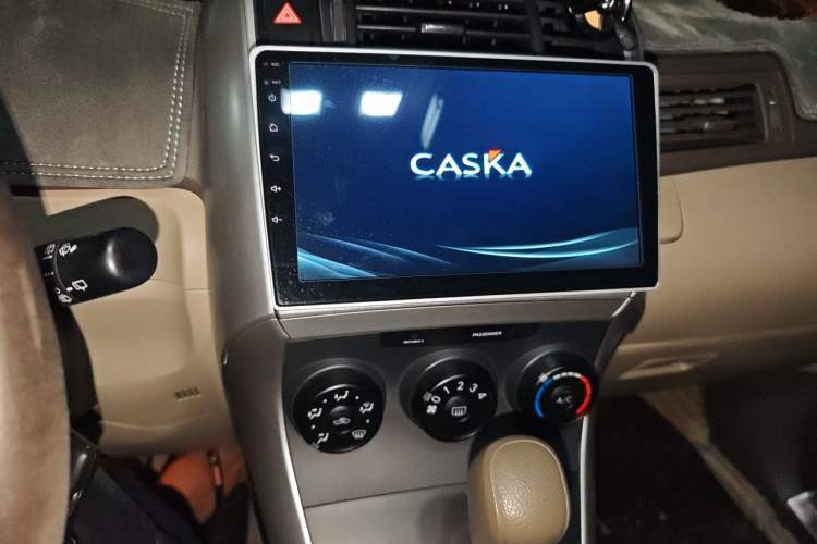 Used Toyota Verso 2014 Starlight 180E CVT Elite Edition Audio And AC Panel