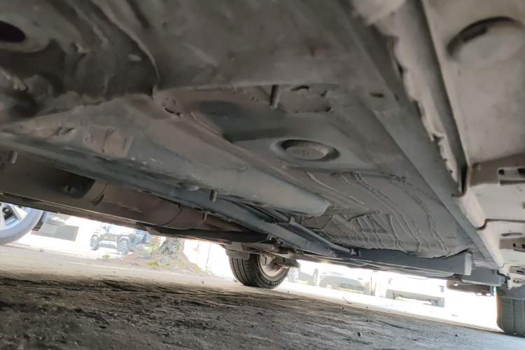 Used Toyota Verso 2014 Starlight 180E CVT Elite Edition Chassis Front Left