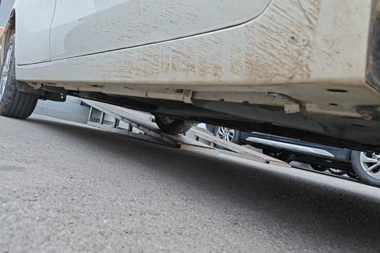 Used Toyota Verso 2014 Starlight 180E CVT Elite Edition Chassis Front Right