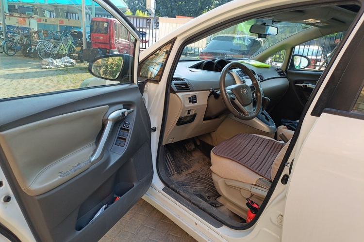 Used Toyota Verso 2014 Starlight 180G CVT Comfort Edition Driver Seat