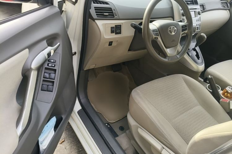 Used Toyota Verso 2014 Starlight 180G CVT Comfort Edition Driver Seat