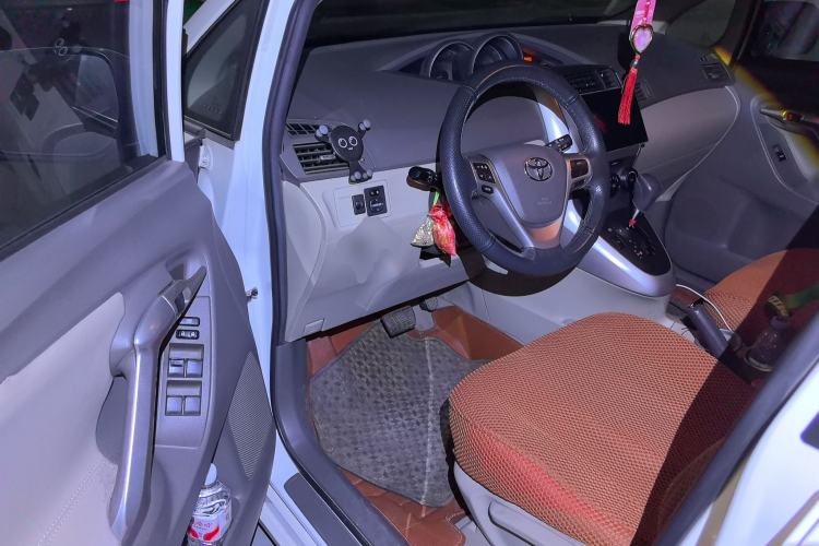 Used Toyota Verso 2014 Starlight 180E CVT Elite Edition Driver Seat