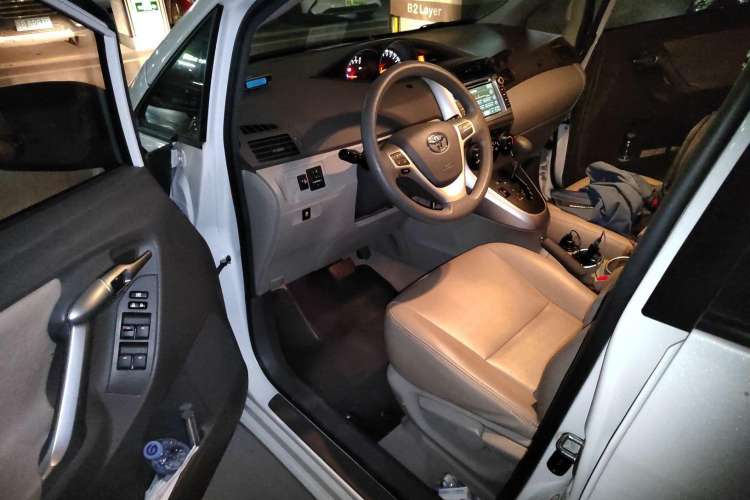 Used Toyota Verso 2014 Starlight 180E CVT Elite Edition Driver Seat