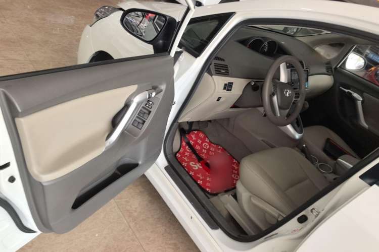 Used Toyota Verso 2014 Starlight 180E CVT Elite Edition Driver Seat