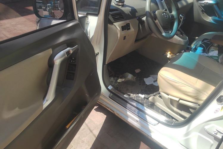 Used Toyota Verso 2014 Starlight 180E CVT Elite Edition Driver Seat