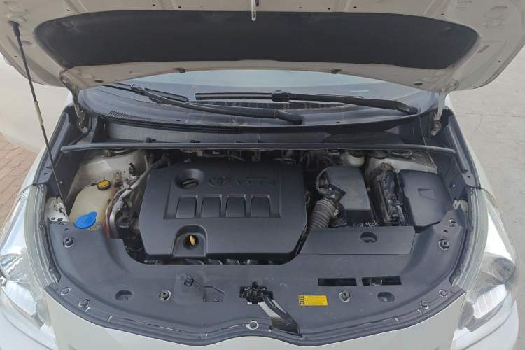 Used Toyota Verso 2014 Starlight 180E CVT Elite Edition Engine Bay
