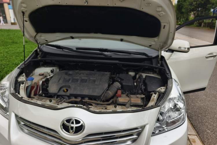 Used Toyota Verso 2014 Starlight 180E CVT Elite Edition Engine Bay