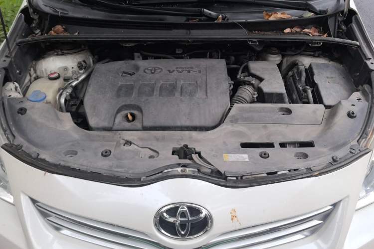 Used Toyota Verso 2014 Starlight 180E CVT Elite Edition Engine Bay
