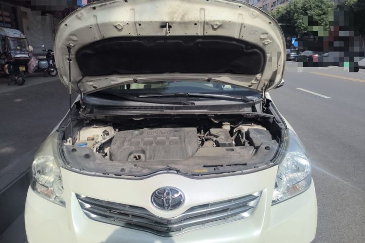 Used Toyota Verso 2014 Starlight 180E CVT Elite Edition Engine Bay