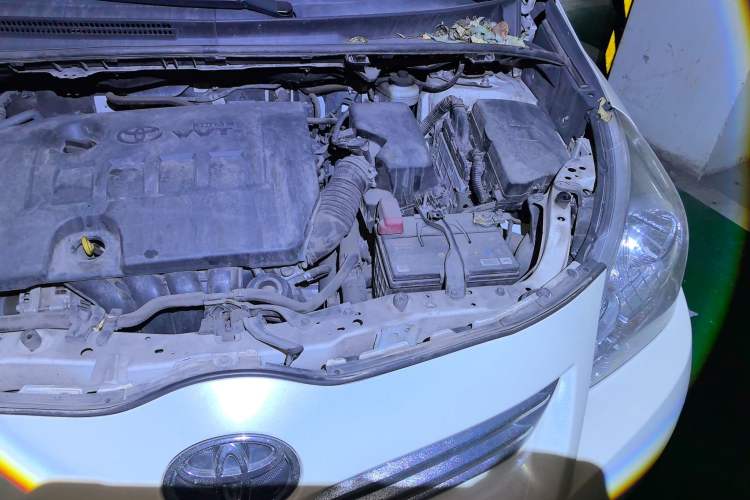Used Toyota Verso 2014 Starlight 180E CVT Elite Edition Engine Bay Left