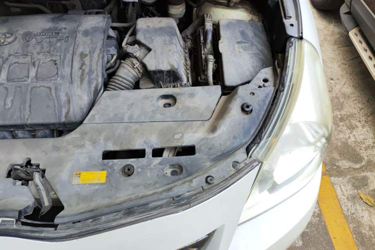 Used Toyota Verso 2014 Starlight 180E CVT Elite Edition Engine Bay Left