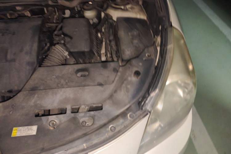 Used Toyota Verso 2014 Starlight 180E CVT Elite Edition Engine Bay Left