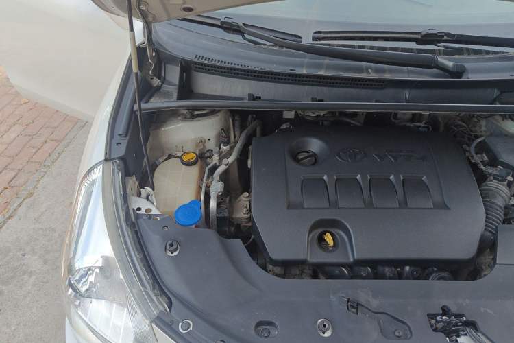 Used Toyota Verso 2014 Starlight 180E CVT Elite Edition Engine Bay Right