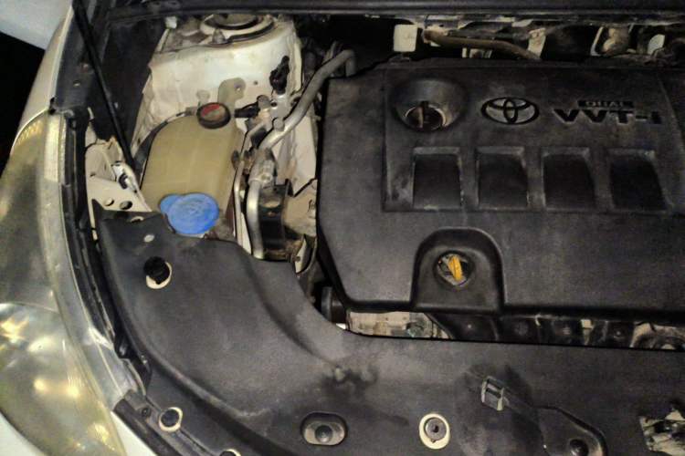 Used Toyota Verso 2014 Starlight 180E CVT Elite Edition Engine Bay Right