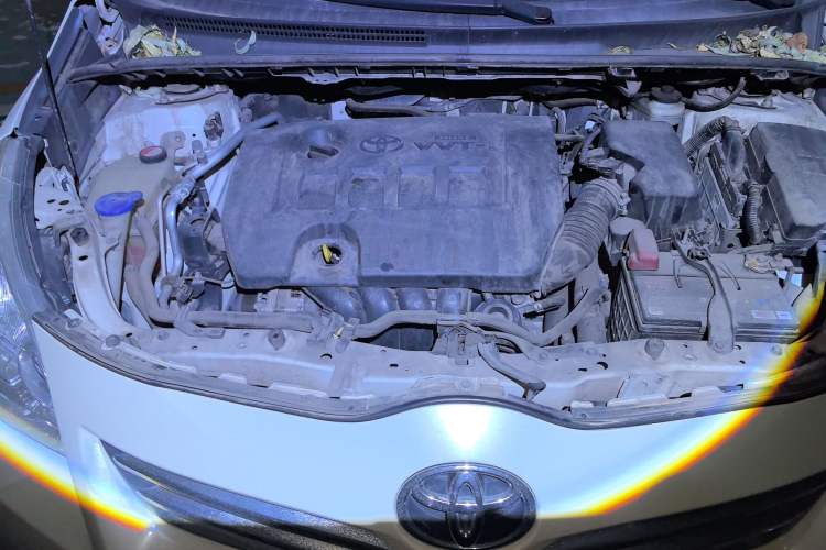 Used Toyota Verso 2014 Starlight 180E CVT Elite Edition Engine Bay Right