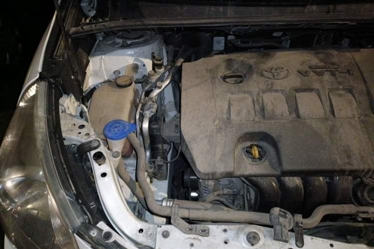 Used Toyota Verso 2014 Starlight 180E CVT Elite Edition Engine Bay Right
