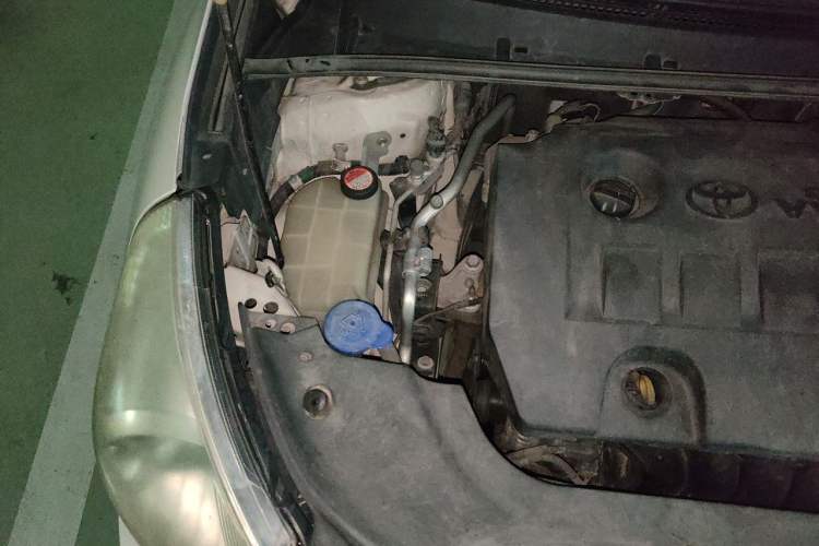 Used Toyota Verso 2014 Starlight 180E CVT Elite Edition Engine Bay Right